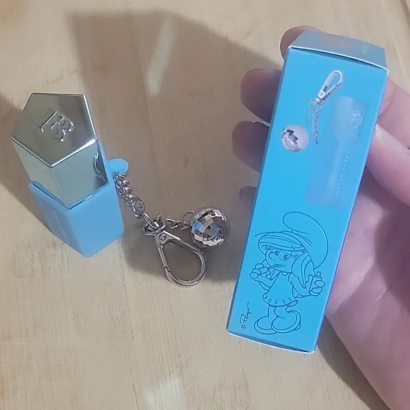 Fenty Beauty x Smurfs Gloss Bomb Keychain - Picture 9 of 11